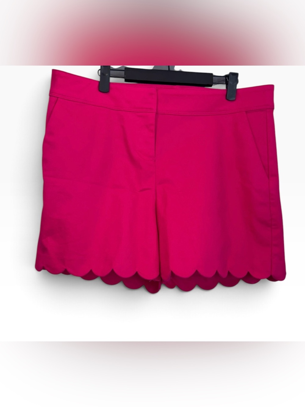 Isaac Mizrahi New York Hot Pink Scalloped Hem Tailored Shorts Size 14 - Picture 2 of 5
